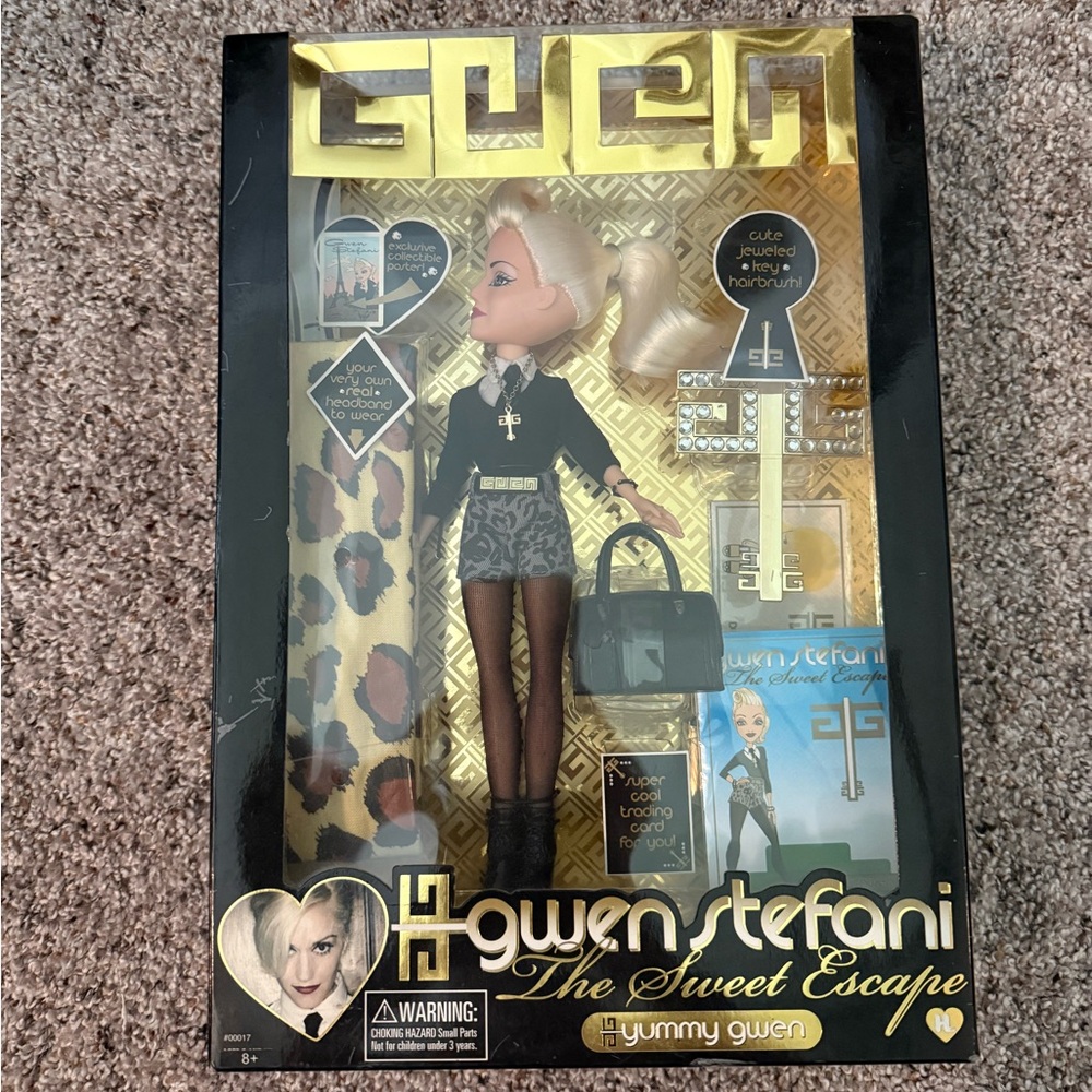 Gwen Stefani Doll- Yummy Gwen - Picture 3 of 3